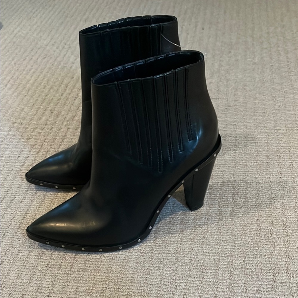 IRO Black Heeled Boots with Pointed Toe and Textured Upper